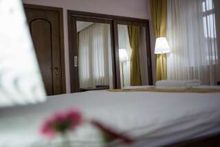 Отель Boutique Hotel O. Galogre Батуми Улучшенный двухместный номер с 1 кроватью-2