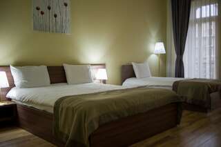Отель Boutique Hotel O. Galogre Батуми Улучшенный семейный номер-1