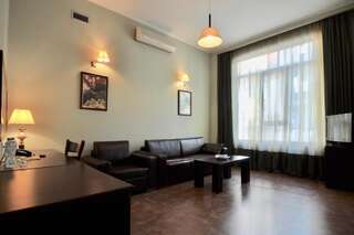 Отель Boutique Hotel O. Galogre Батуми Люкс-12