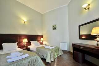 Отель Boutique Hotel O. Galogre Батуми Люкс с 2 отдельными кроватями-1